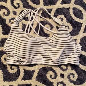 Victoria’s Secret Victoria sport bra - size L
